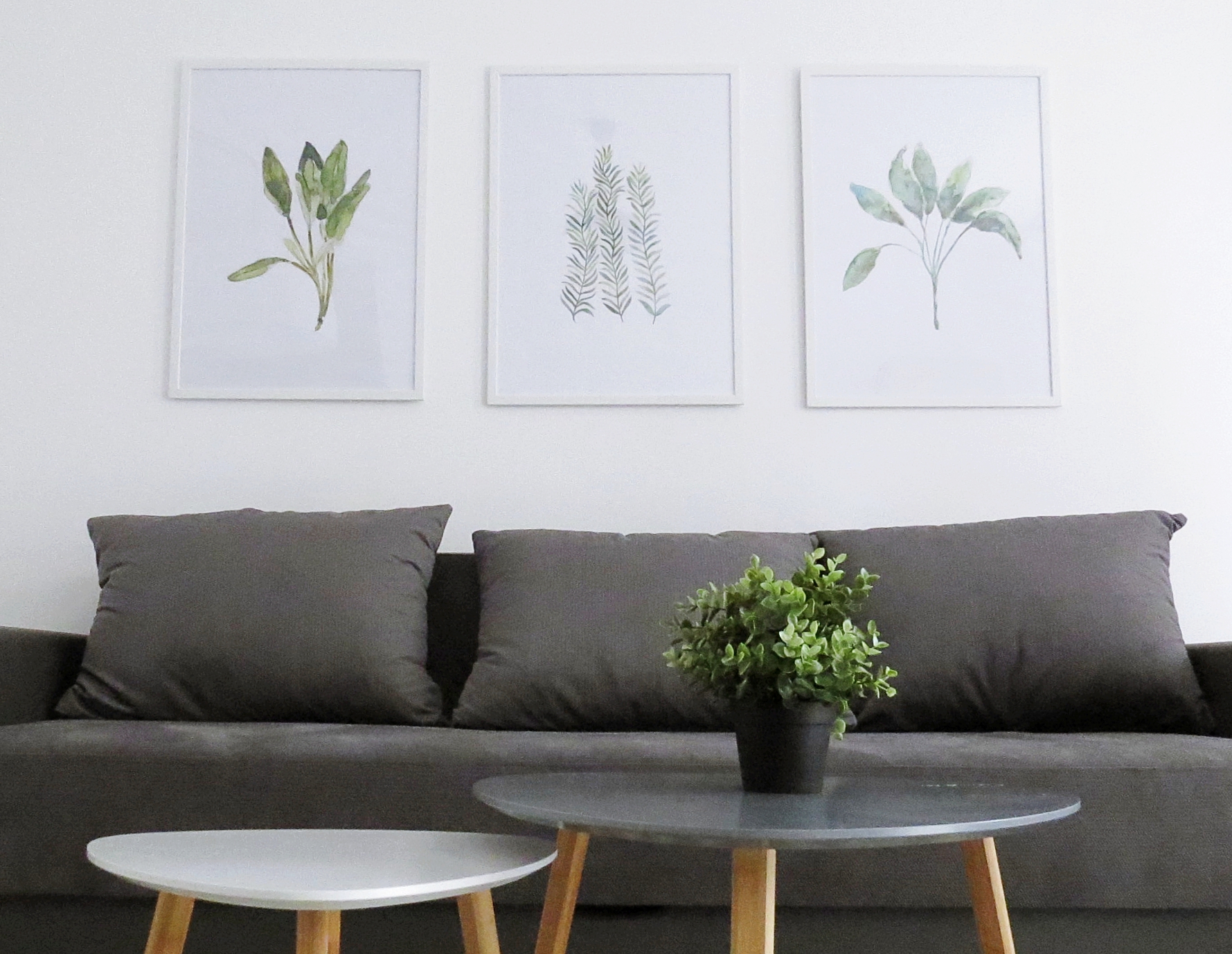 DIY Minimalistic Wall Art – spring home decor